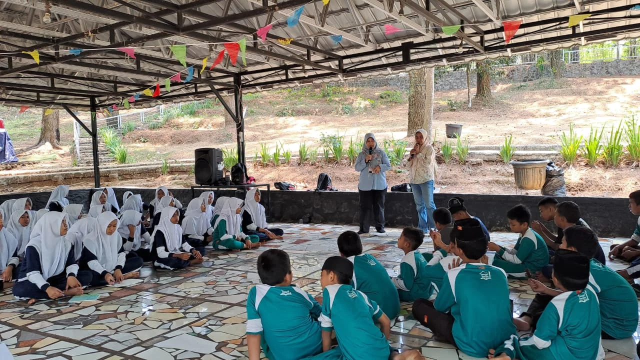 Bermain, Belajar, dan Berani: DP3APPKB Kota Cirebon Edukasi Siswa tentang Anti Bullying