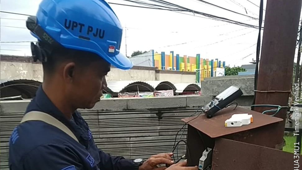 Teknisi Traffic Light dan PJU Disiagakan, Dukung Kelancaran Arus Mudik di Kota Cirebon