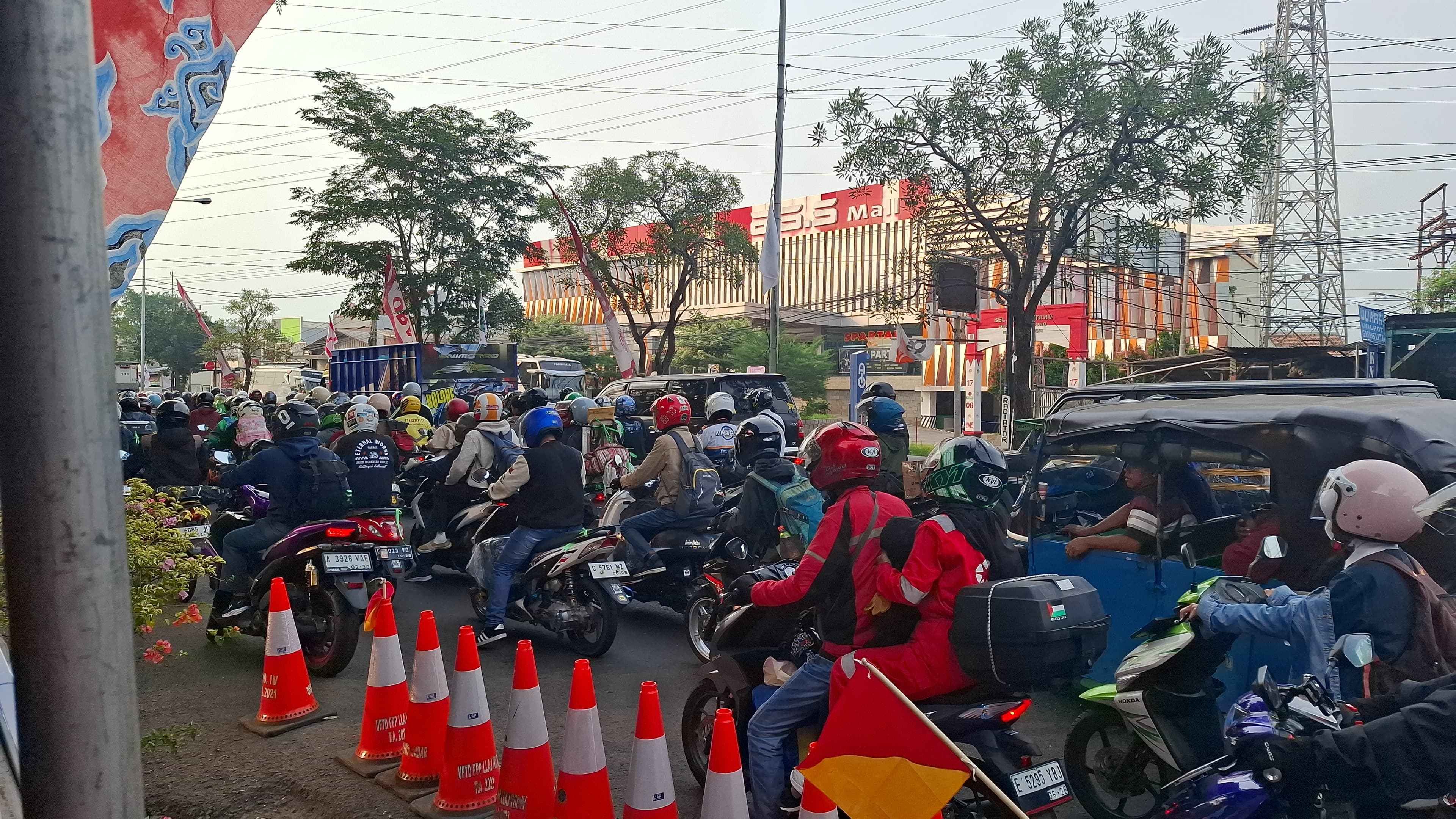 Volume Kendaraan H-3 Lebaran Tertinggi Sejak H-7, 135 Ribu Kendaraan Melintas di Kota Cirebon