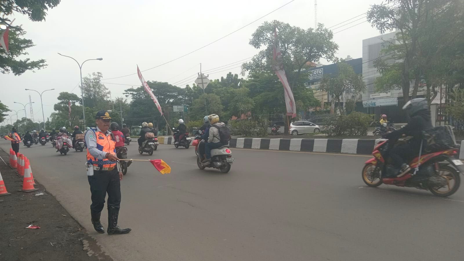 Arus Balik Tetap Tinggi, 92.824 Kendaraan Melintas di Kota Cirebon pada H plus 3 Lebaran 2026