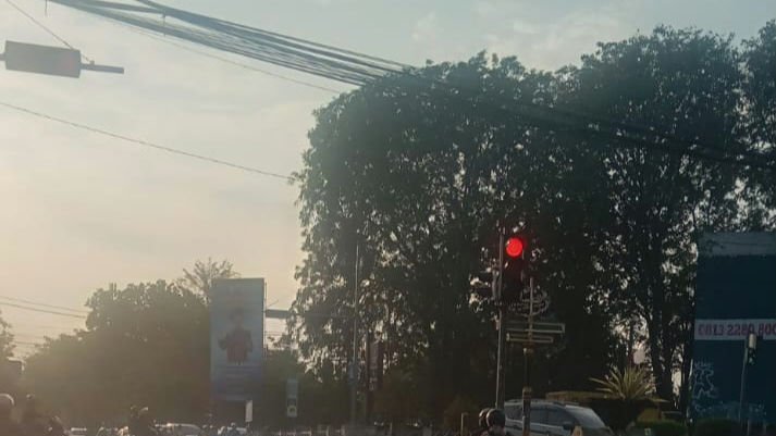 Traffic Light Perempatan Pemuda Bypass Sempat Padam Dishub Kota Cirebon Bergerak Cepat Tangani Gangguan