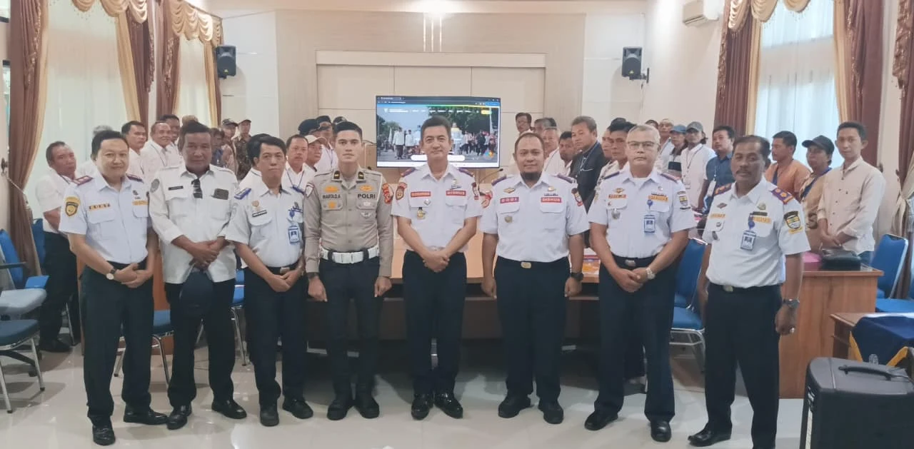 Dinas Perhubungan Kota Cirebon Gelar Bimbingan Teknis Awak Kendaraan Angkutan Umum Teladan (AKUT) Tahun 2026