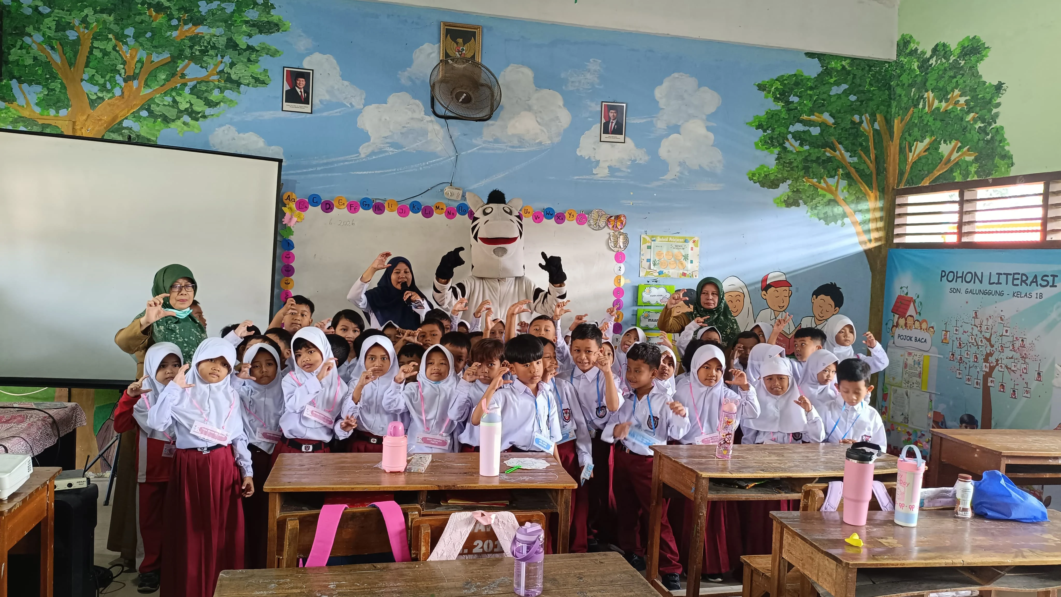 Dishub Kota Cirebon Gelar Edukasi SALUD di SD Galunggung, Tanamkan Budaya Tertib Berlalu Lintas Sejak Dini